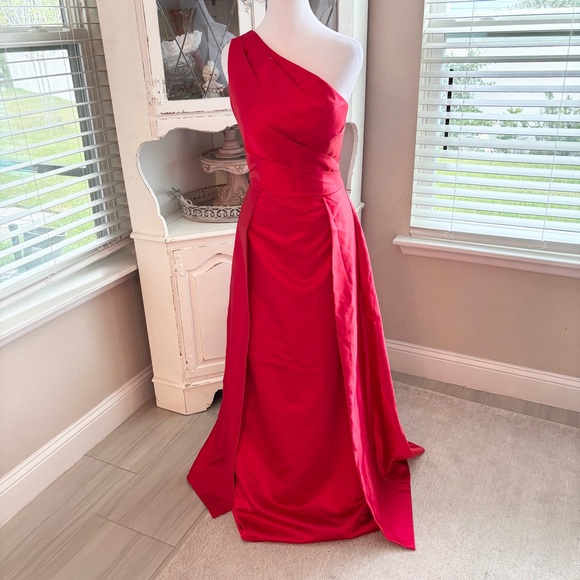 Dresses & Skirts - NEW Red Dress Satin Dress One Shoulder Dress NWT Size S/6